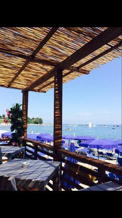Nàis Beach Bar &