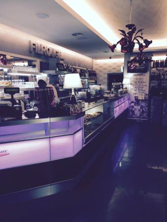 Fil Rouge Cafe