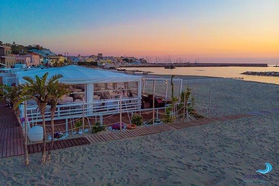 Seasons Beach Bar &