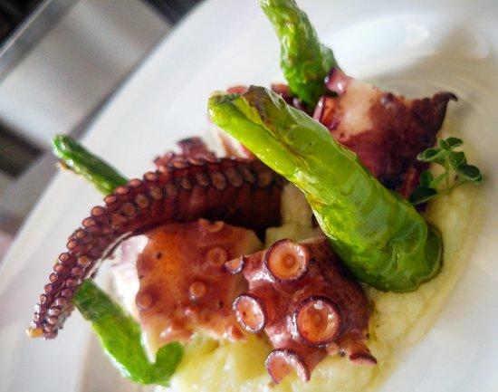 Lira Restaurant