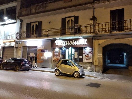 Degustami
