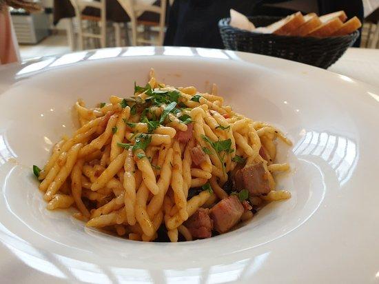 ristorante pizzeria Luna Rossa