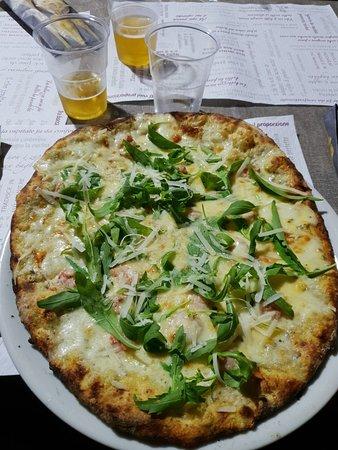 Pizzeria E Rosticceria La Metro Di Raffaele Iuliano