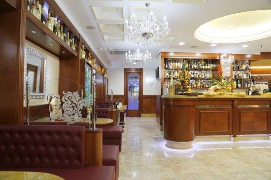 Zanzi Bar
