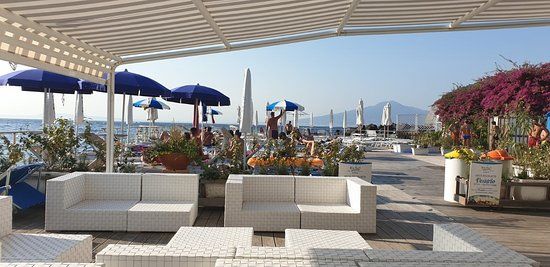 Katari Beach Lounge Bar
