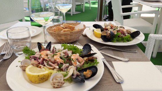 CapoBlanco Solarium & Restaurant